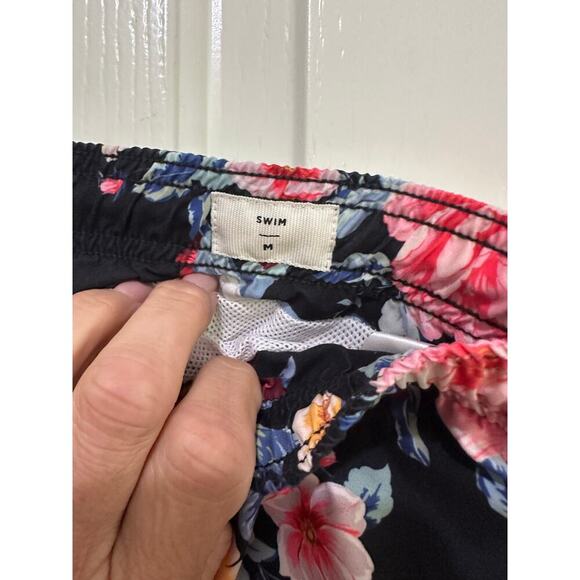 Pac Sun Men’s Black Floral Print Trunks Swim Shorts Size Medium - Picture 3 of 4